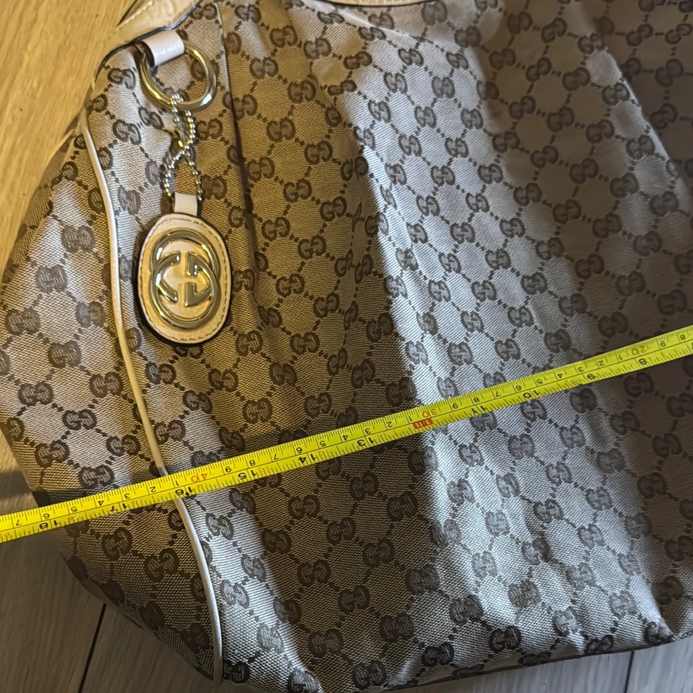Gucci Brown Monogram Tote Bag - Picture 11 of 12